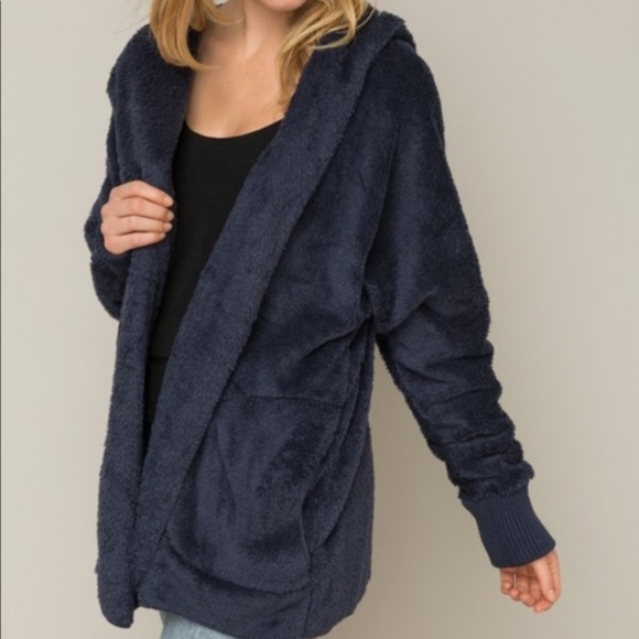 LAST! Navy faux fur Sherpa blanket hooded cardigan - Picture 5 of 8